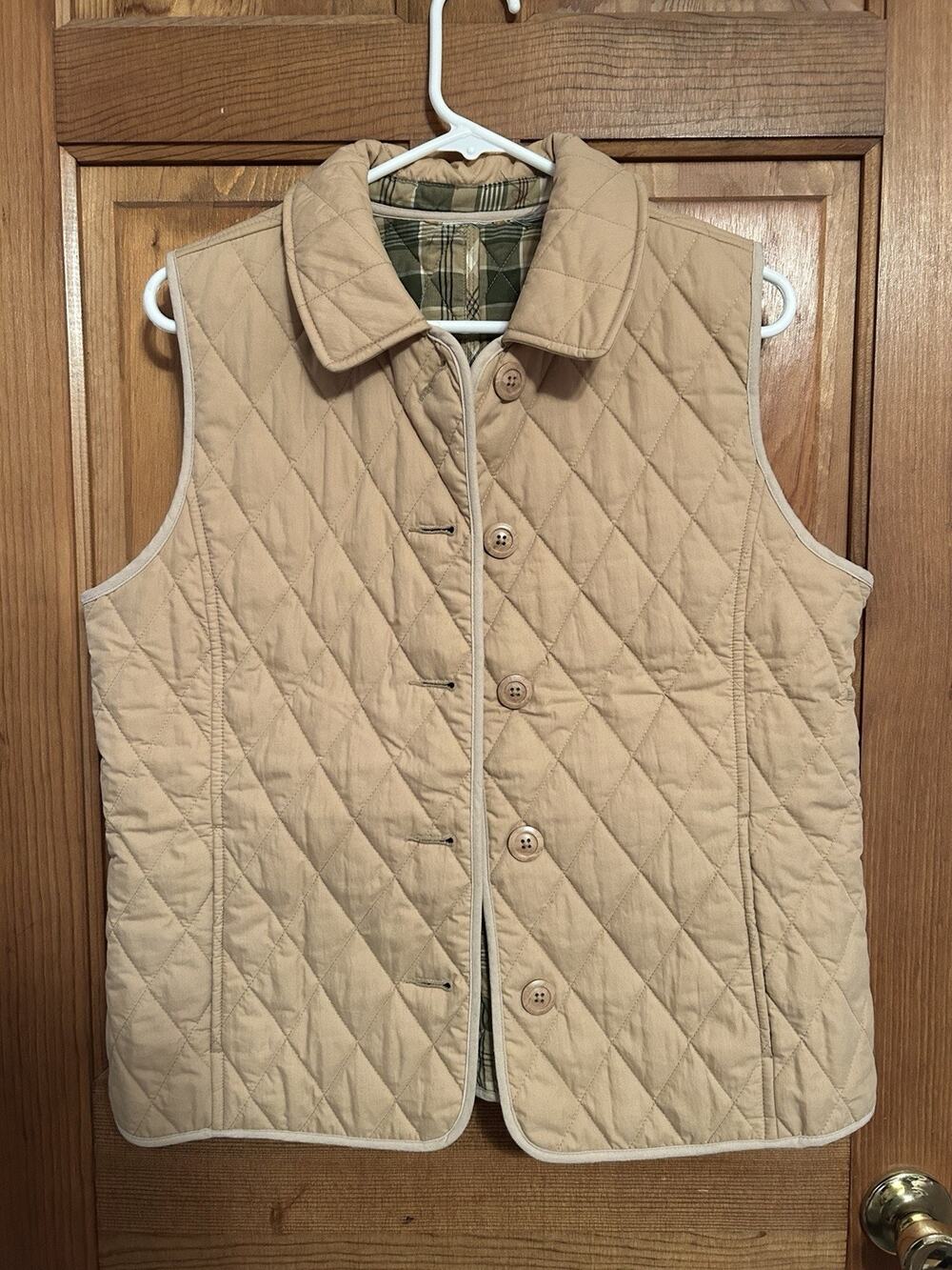Women’s LL Bean Tan Quilted Vest With With Plaid Lining Size M/L